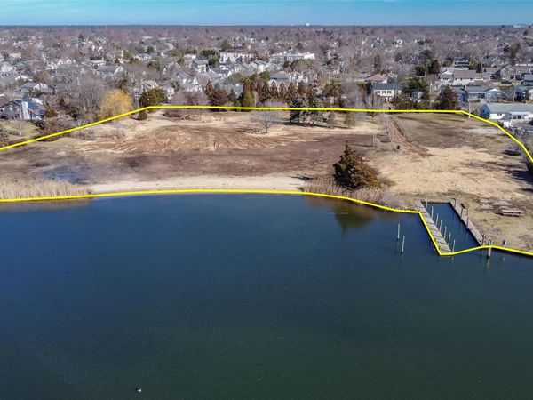 66 Cedar Lane, Babylon, NY 11702