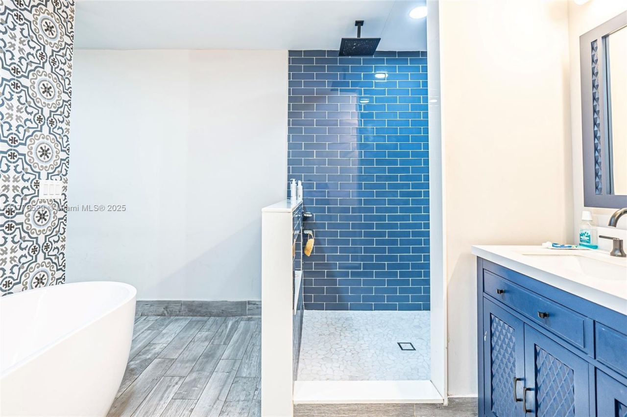 30 NW 152nd St, Miami, FL 33169 Photo