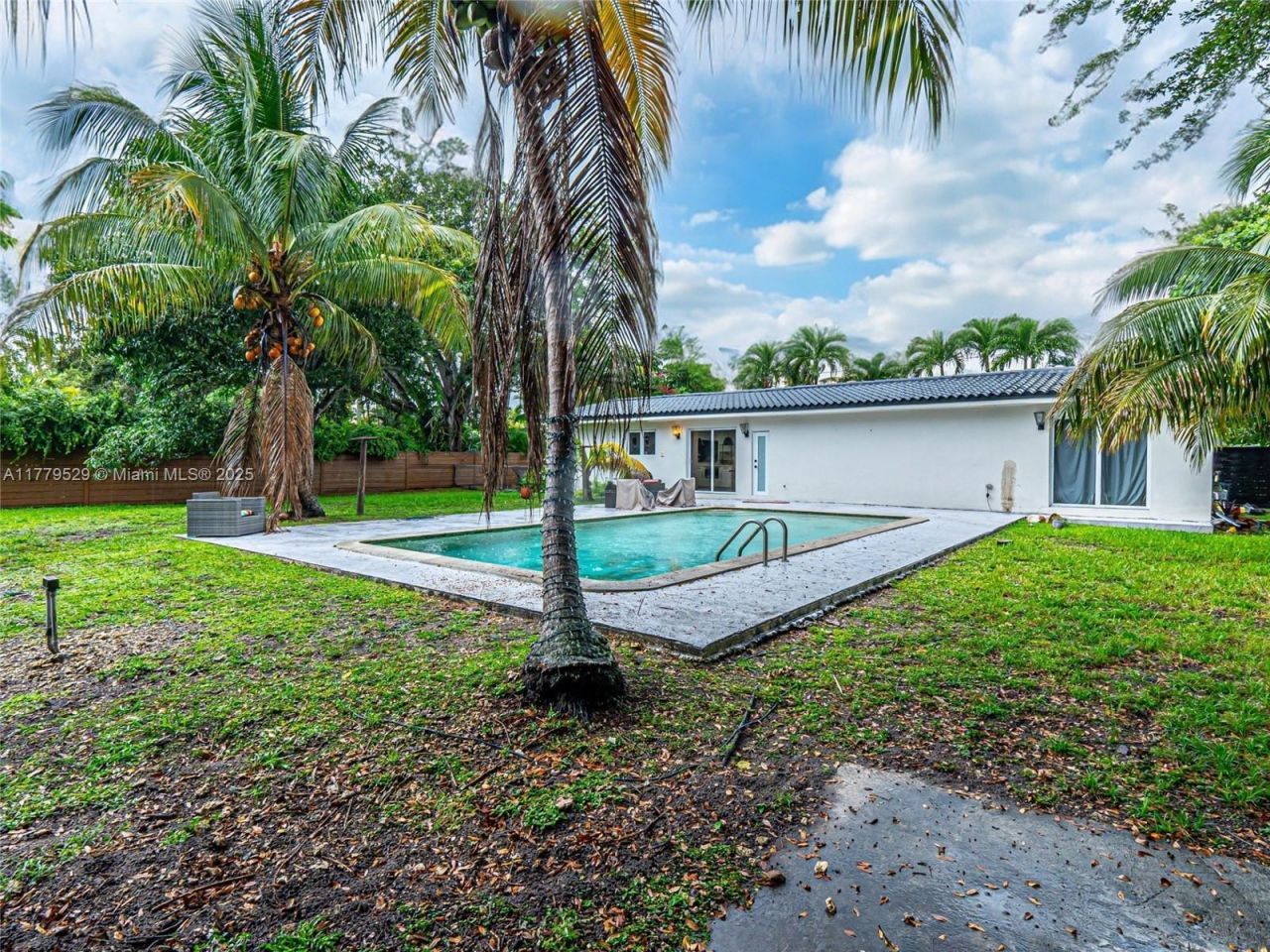 30 NW 152nd St, Miami, FL 33169 Photo