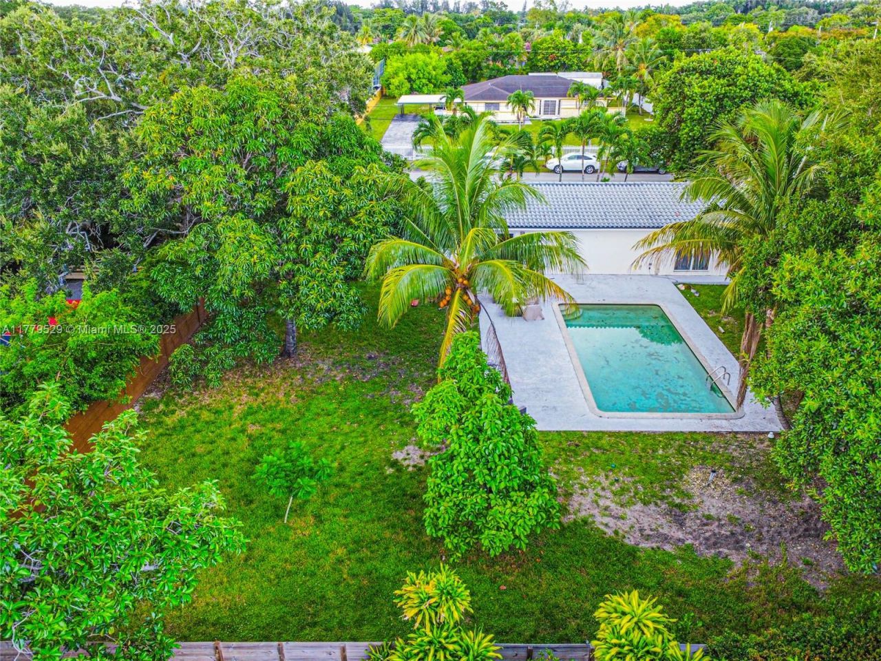 30 NW 152nd St, Miami, FL 33169 Photo