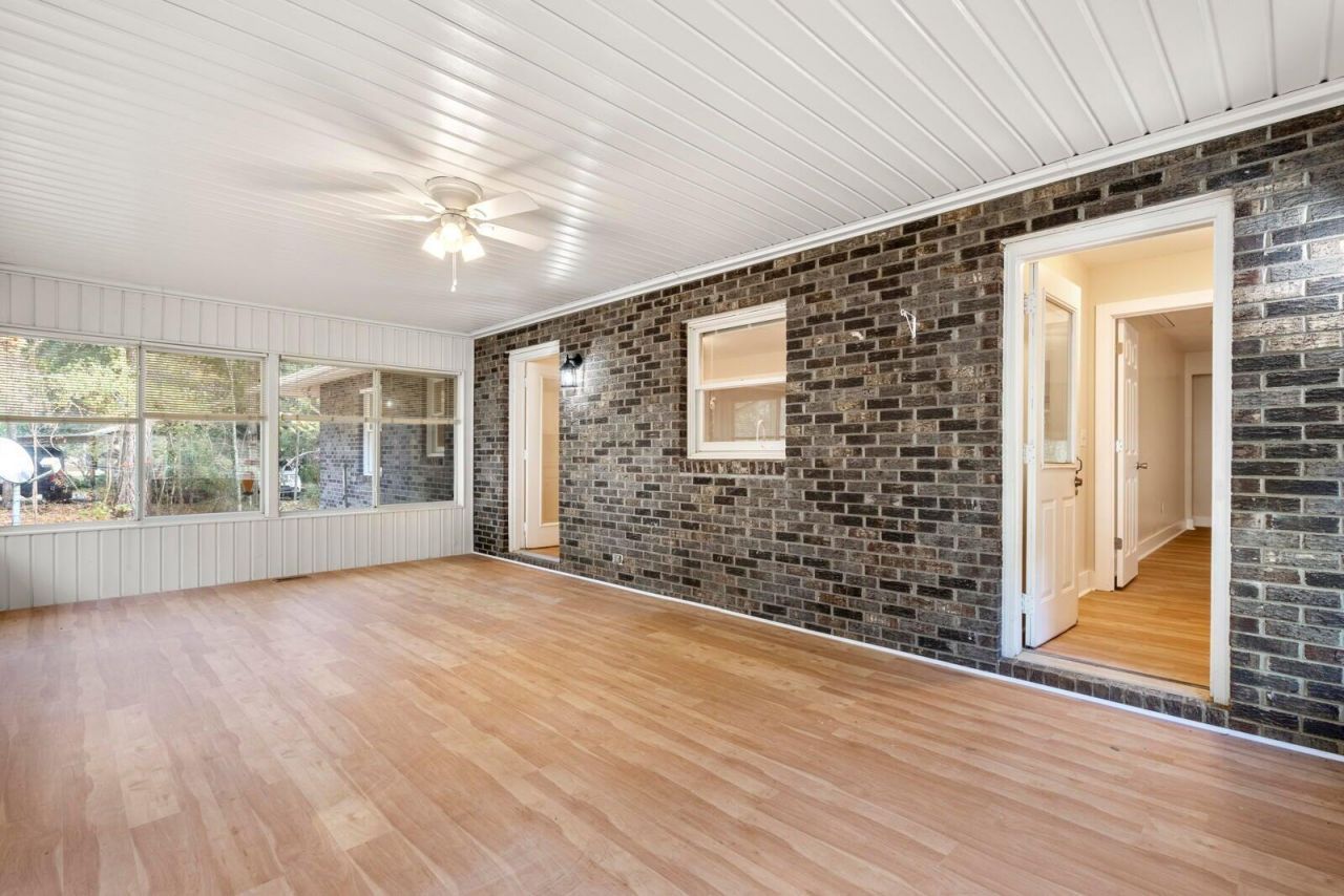 298 Summerset Lane Photo 14