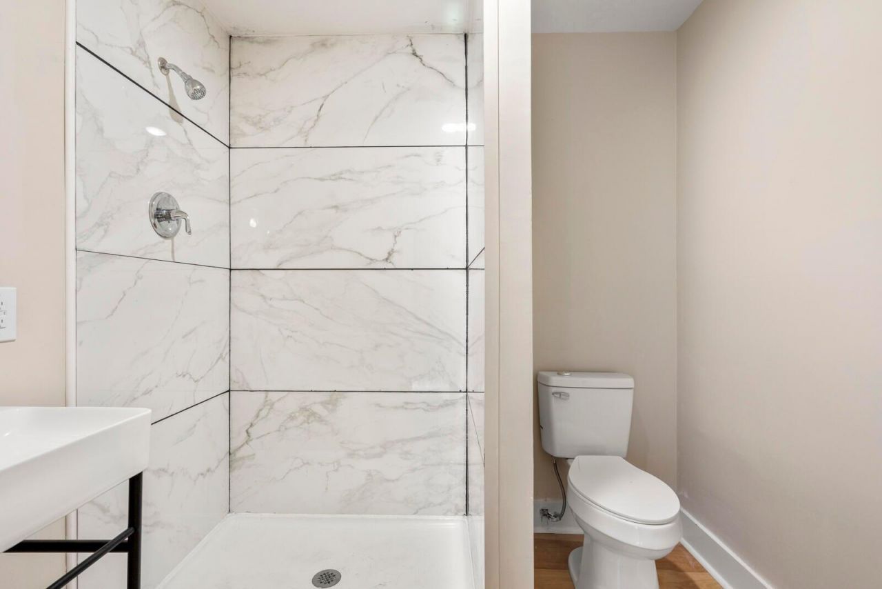 298 Summerset Lane Photo 17