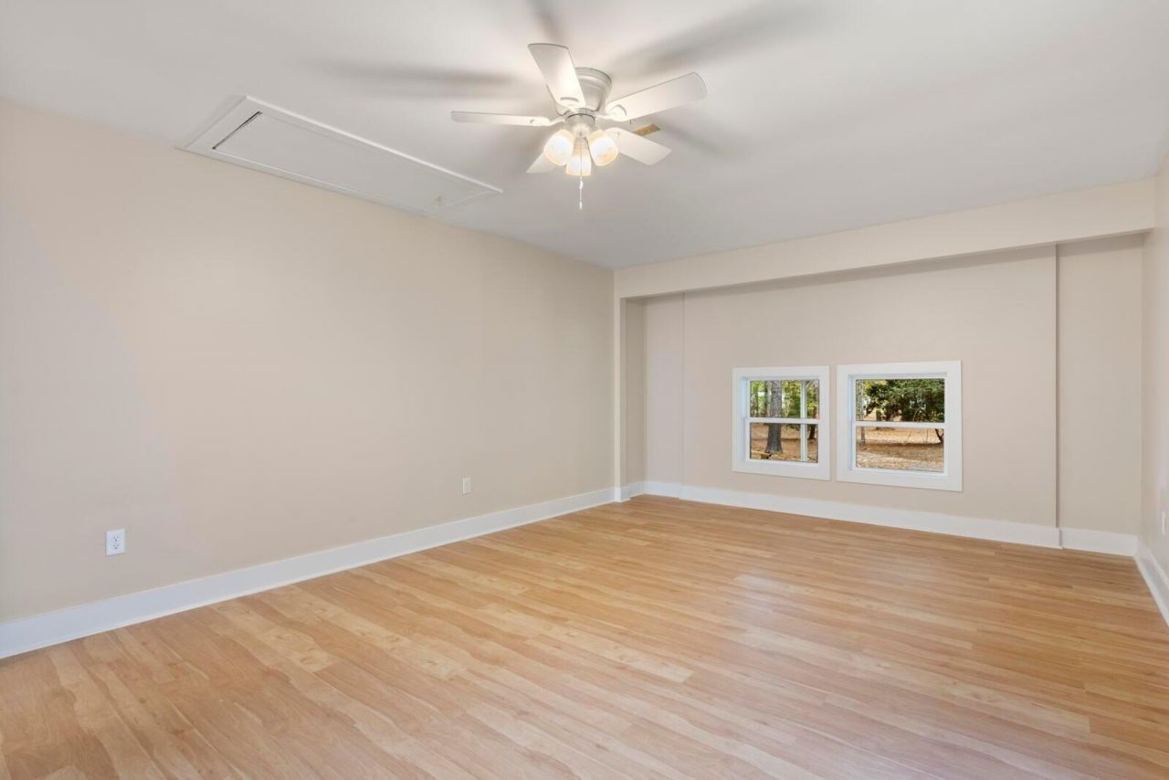 298 Summerset Lane Photo 18