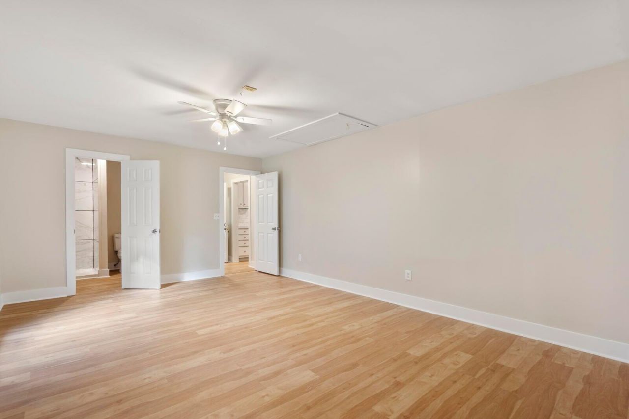 298 Summerset Lane Photo 19