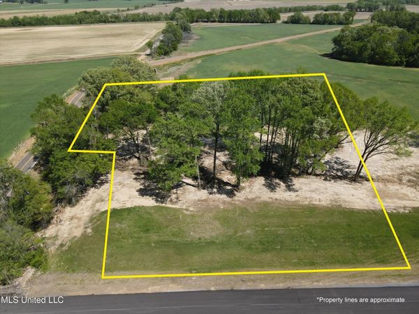 13 Como Trace Drive, Senatobia, MS 38668