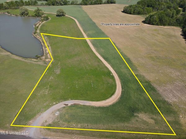 6 Como Trace Drive, Senatobia, MS 38668