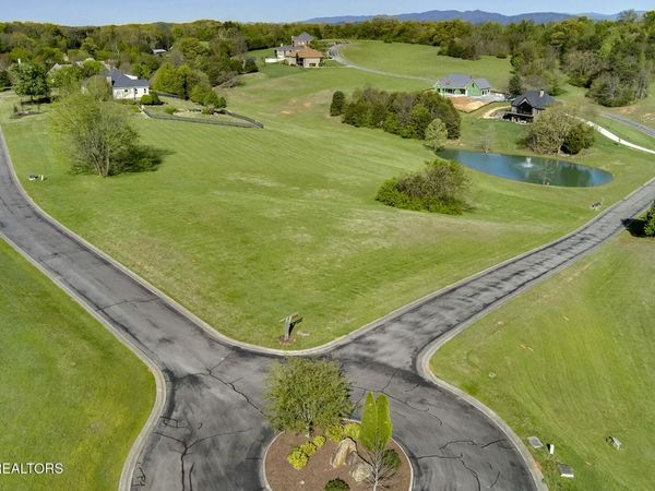 Volunteer Lane, Vonore, TN 37885