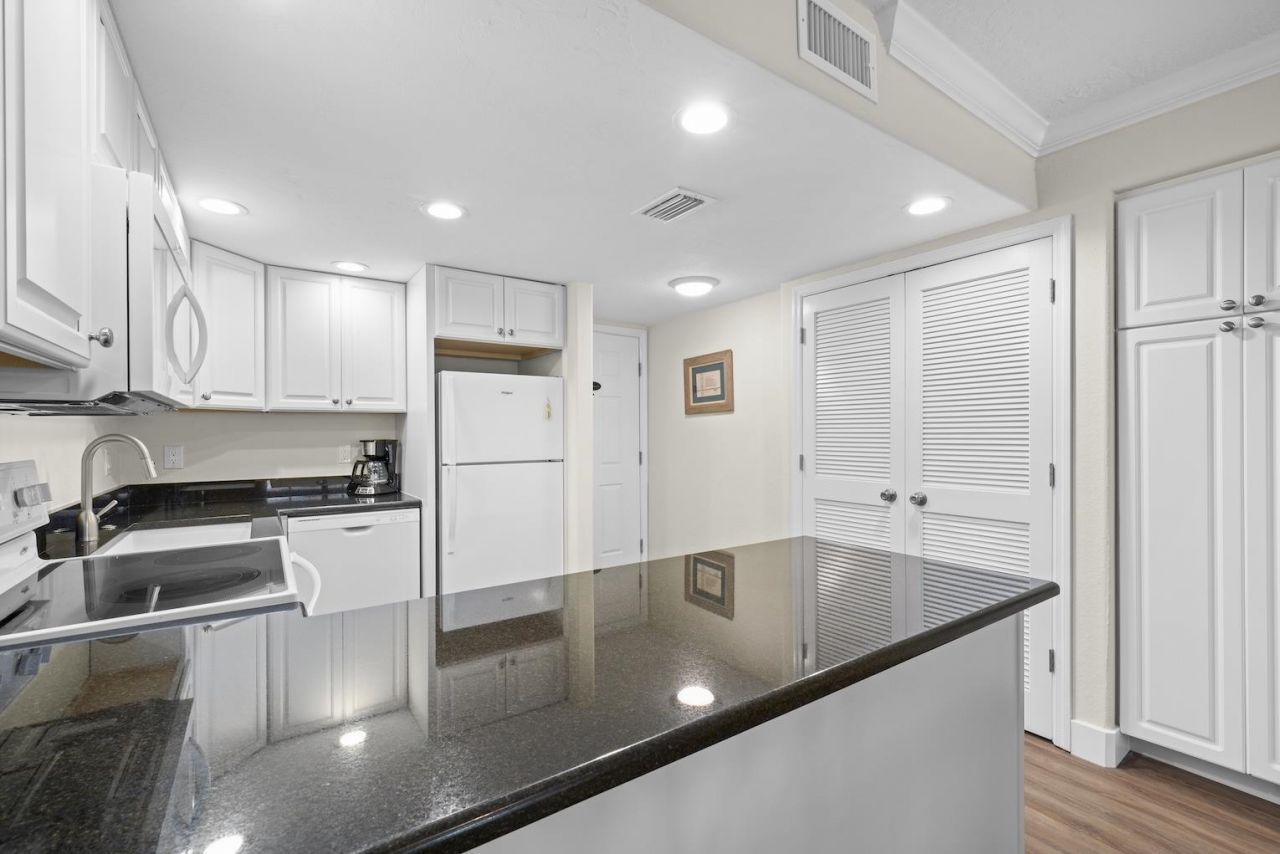 2230 Camino Del Mar Dr, Unit 1C4, Sanibel, FL 33957 Photo