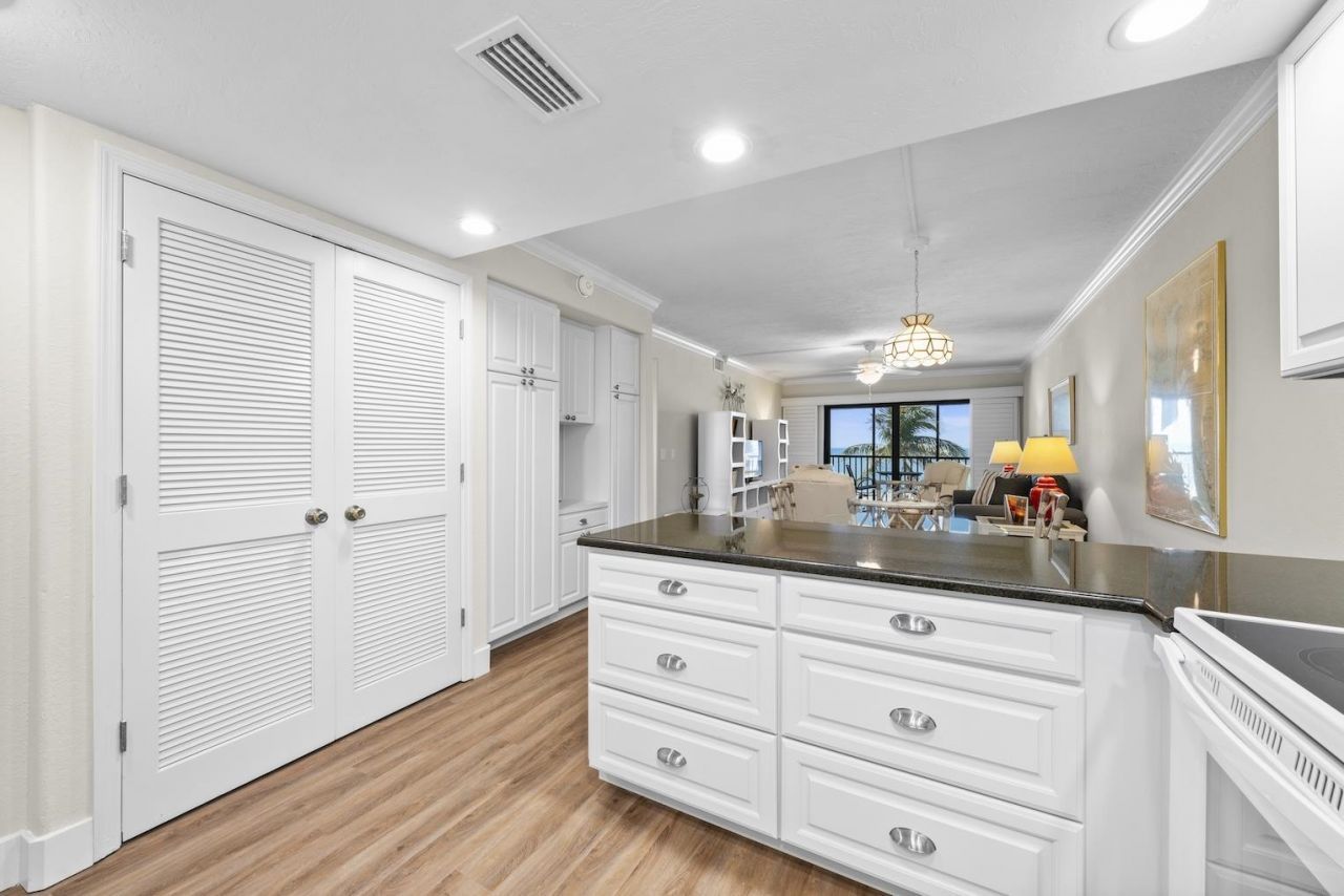 2230 Camino Del Mar Dr, Unit 1C4, Sanibel, FL 33957 Photo