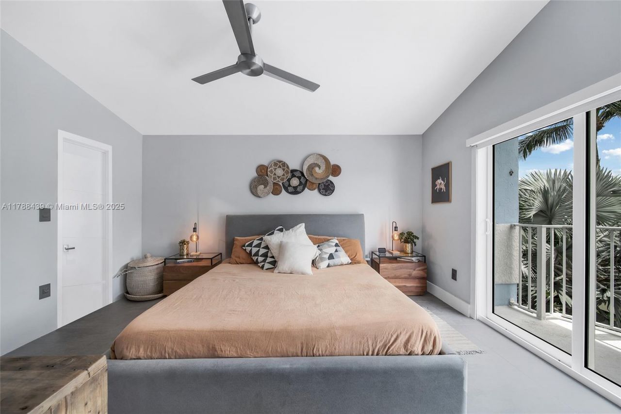 381 Franklin St, Hollywood, FL 33019 Photo