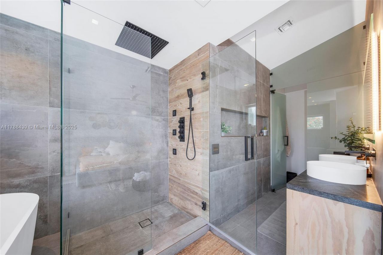 381 Franklin St, Hollywood, FL 33019 Photo