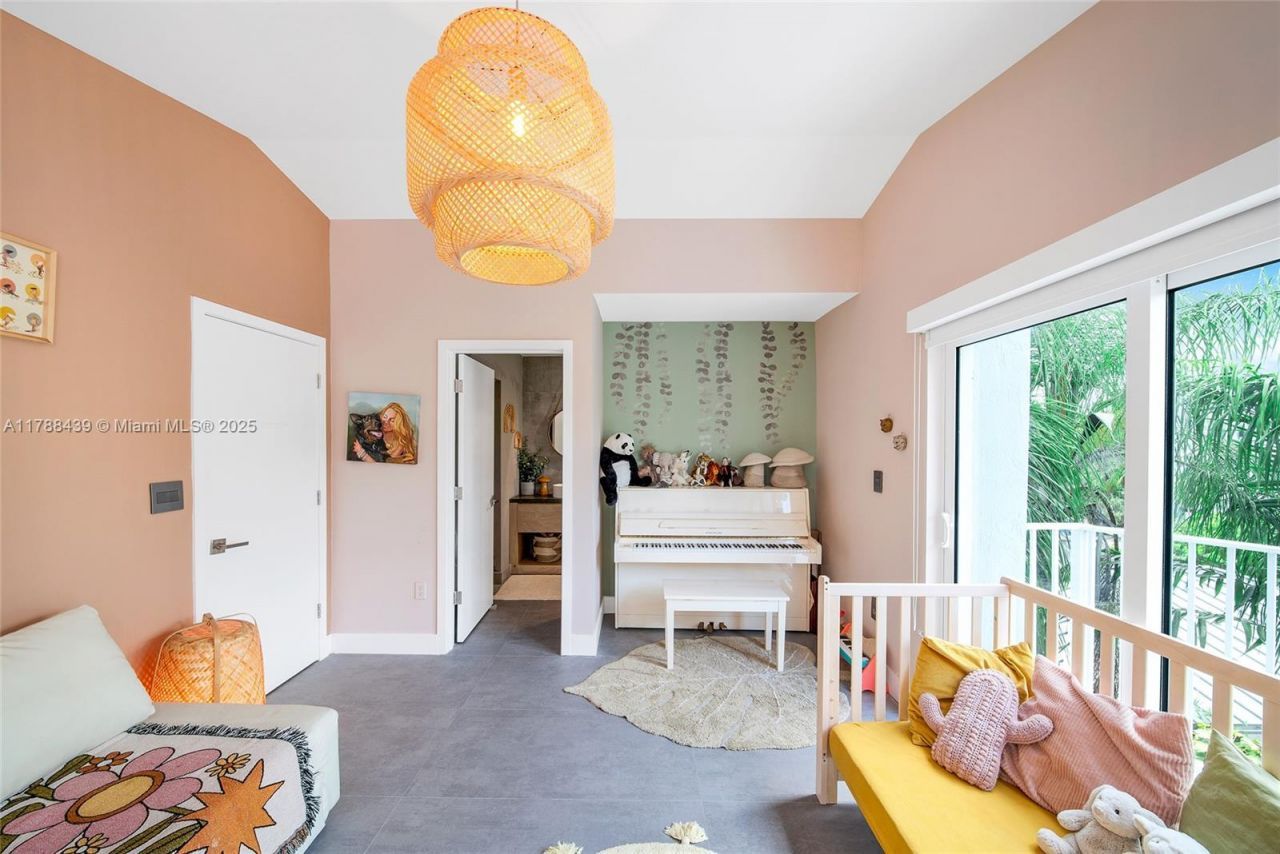 381 Franklin St, Hollywood, FL 33019 Photo