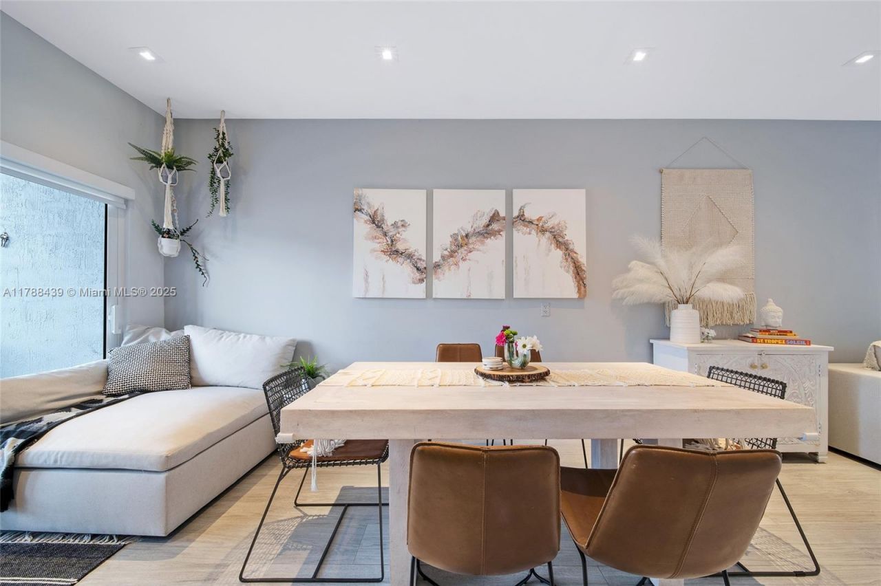 381 Franklin St, Hollywood, FL 33019 Photo