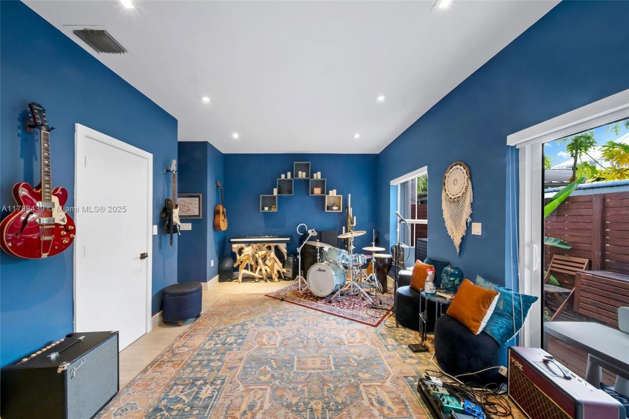 381 Franklin St, Hollywood, FL 33019 Photo