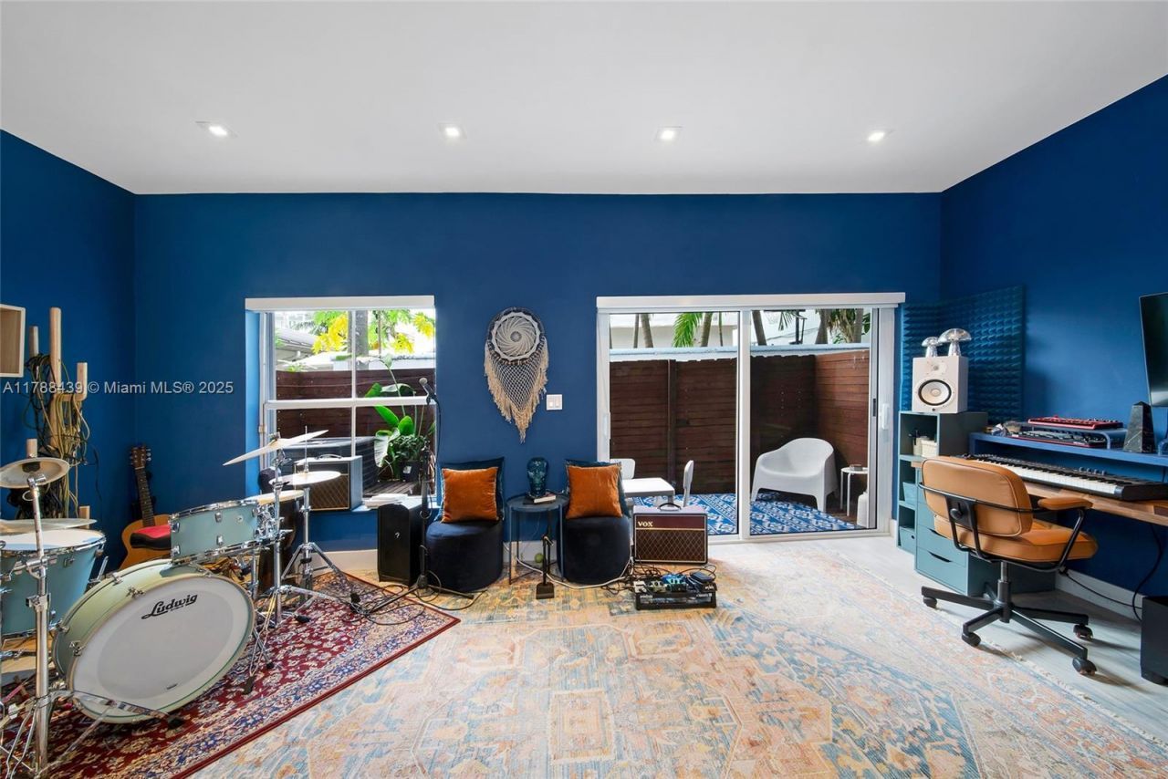 381 Franklin St, Hollywood, FL 33019 Photo