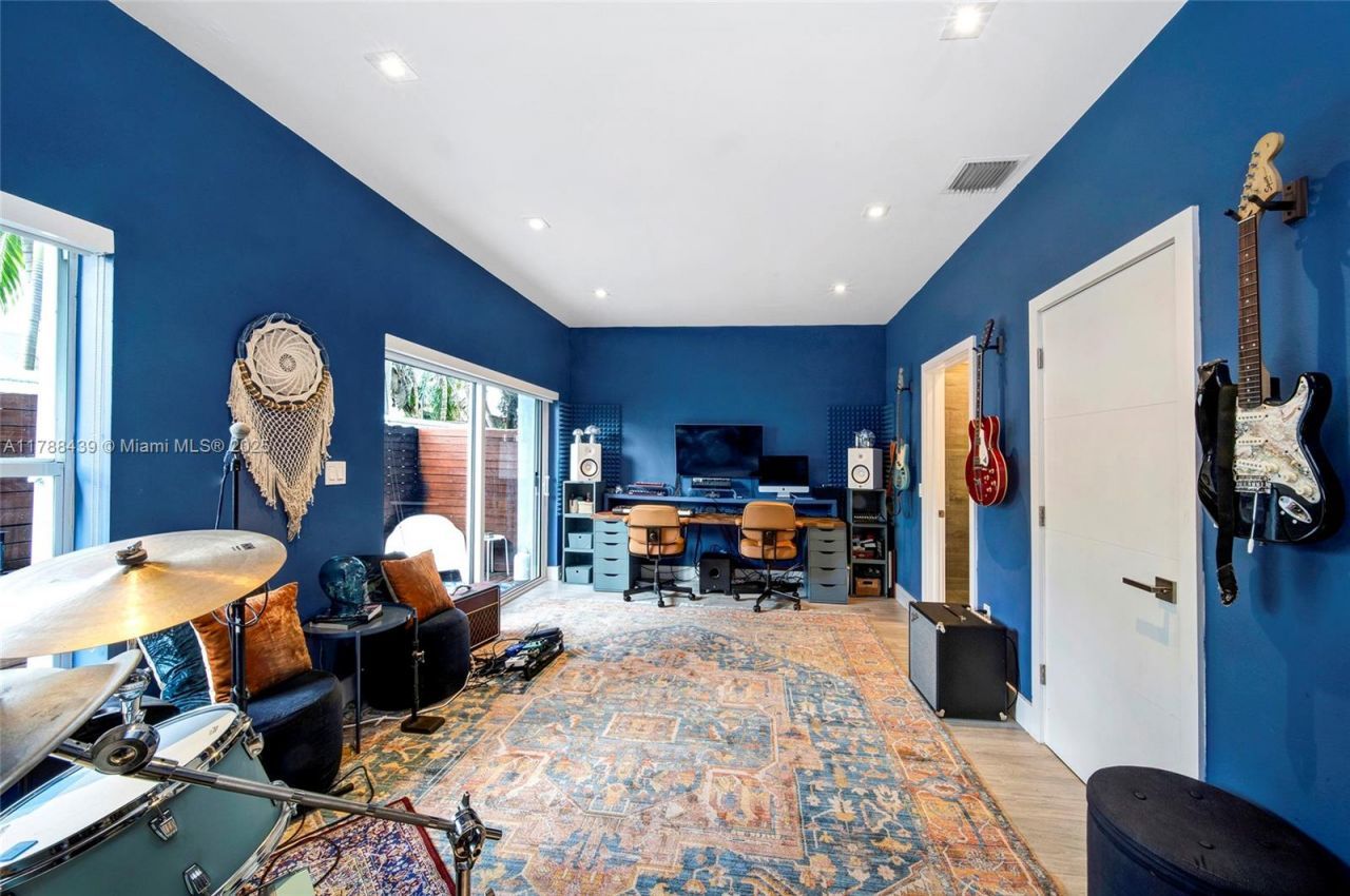 381 Franklin St, Hollywood, FL 33019 Photo