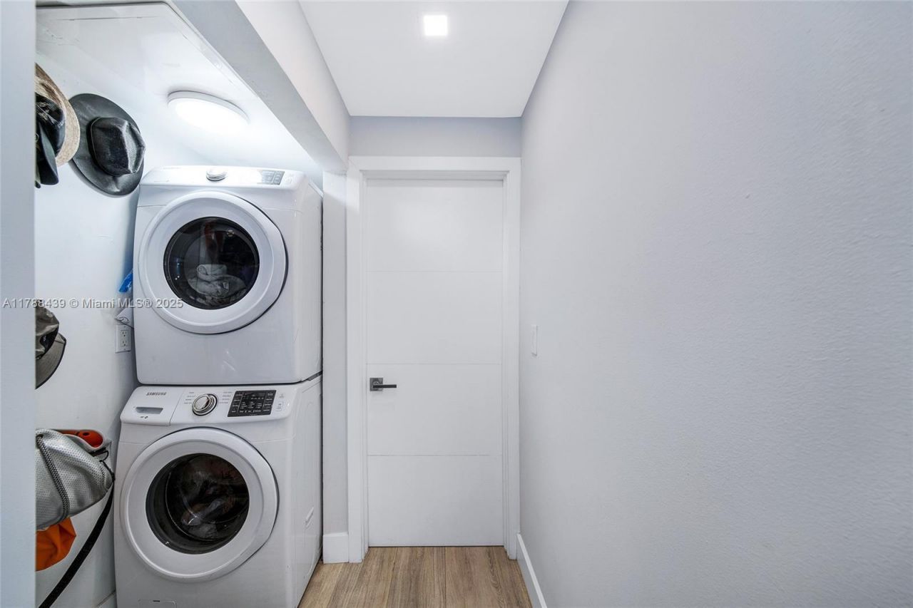 381 Franklin St, Hollywood, FL 33019 Photo