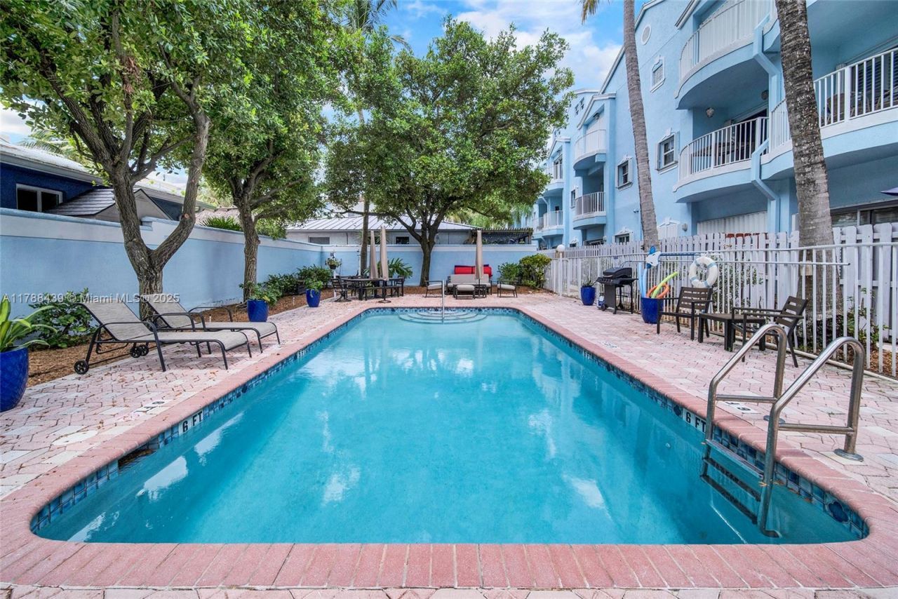 381 Franklin St, Hollywood, FL 33019 Photo