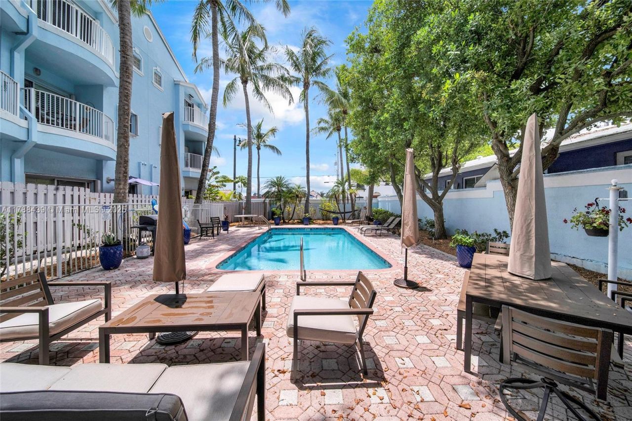 381 Franklin St, Hollywood, FL 33019 Photo