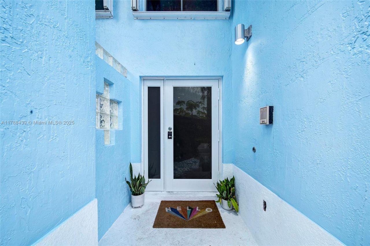 381 Franklin St, Hollywood, FL 33019 Photo