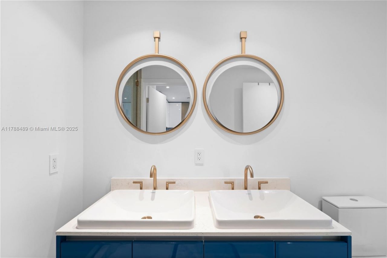 2678 Tigertail Ave, Unit 615, Miami, FL 33133 Photo