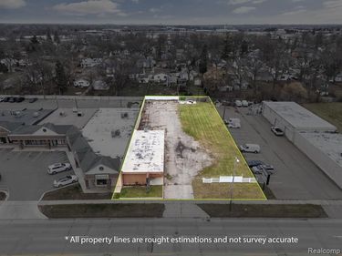 1050 W HURON Street, Waterford Twp, MI 48328