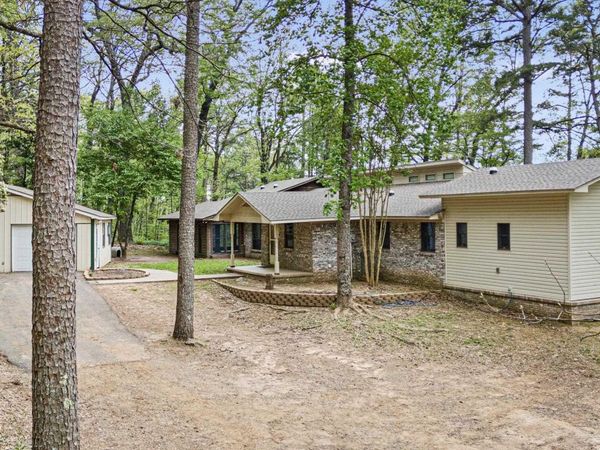 907 Smoke Tree Road, Dover, AR 72837