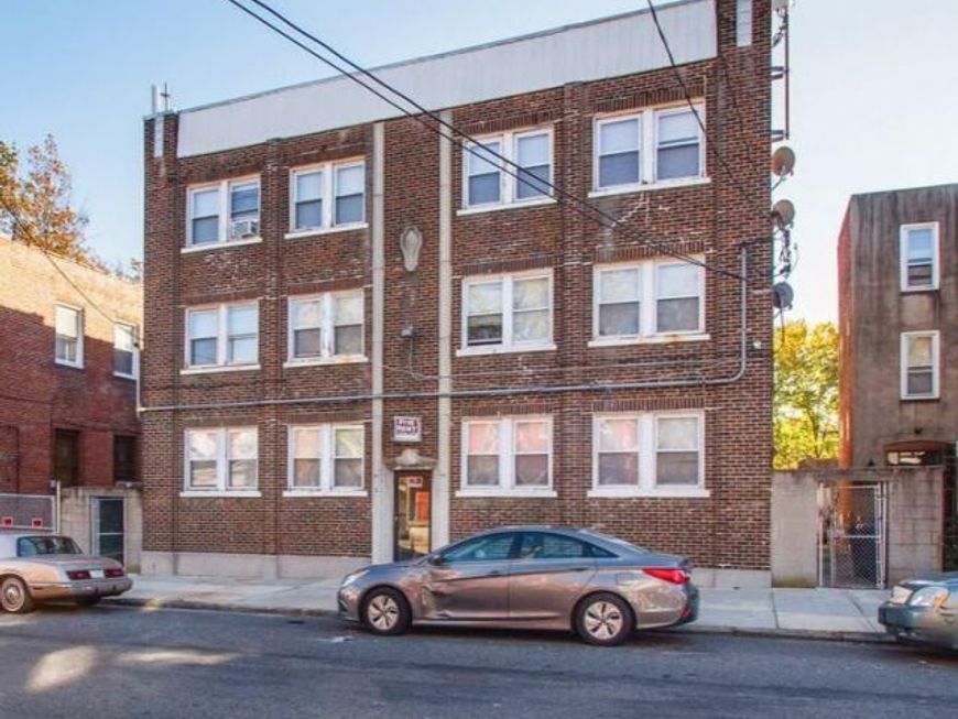 6024 28 Larchwood Avenue, Philadelphia, PA 19143 Main Photo