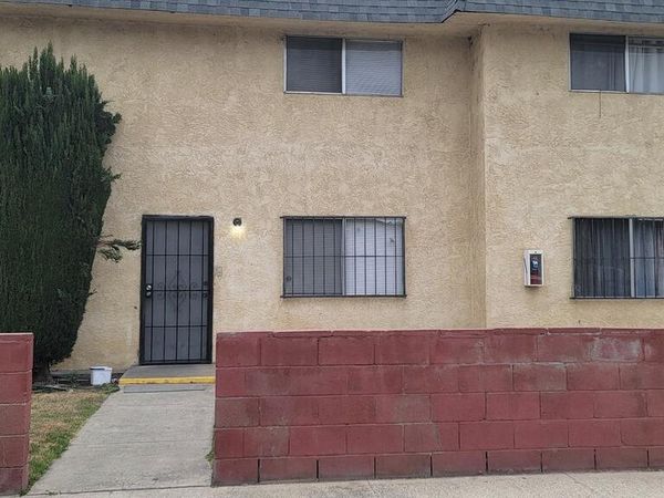 2711 San Dimas St, Unit 4, Bakersfield, CA 93301