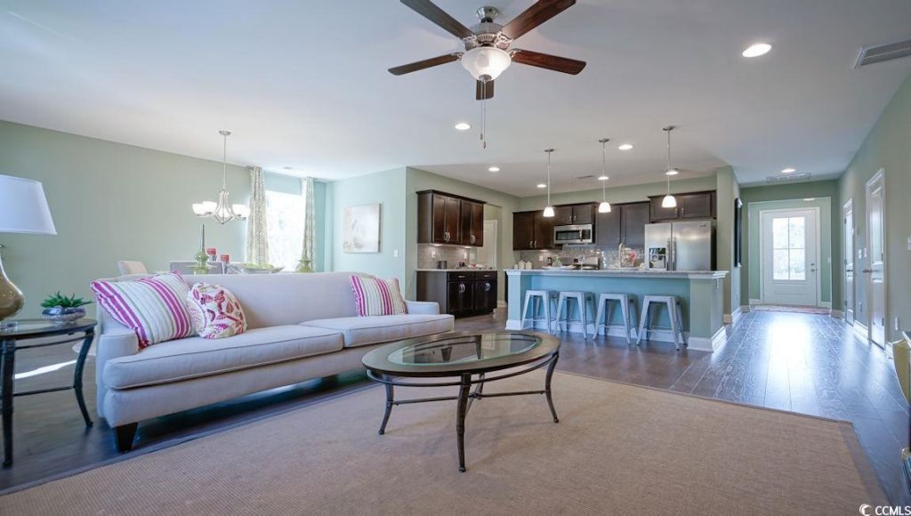 434 Clear Lake Dr. Photo 17