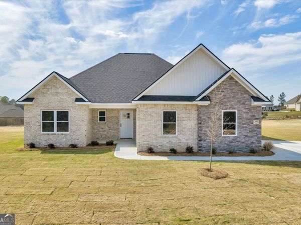 430 Burlington Drive, Lizella, GA 31052