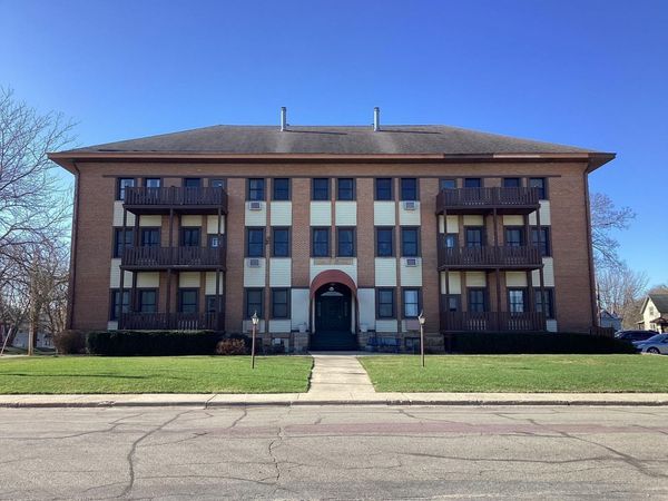 913 Abbott Street, Unit 203, Albert Lea, MN 56007