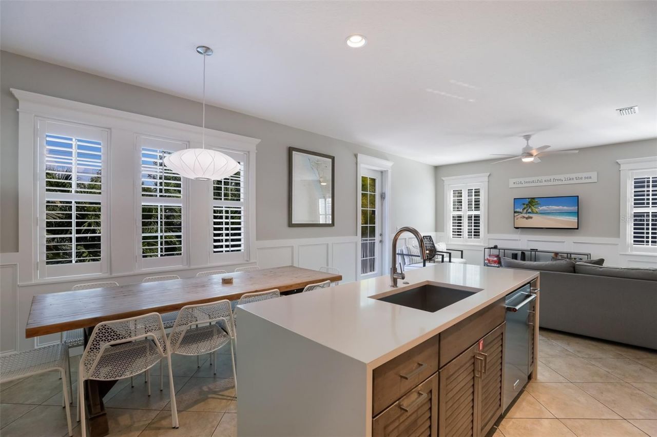 113 Maple Avenue, Anna Maria, FL 34216 Photo