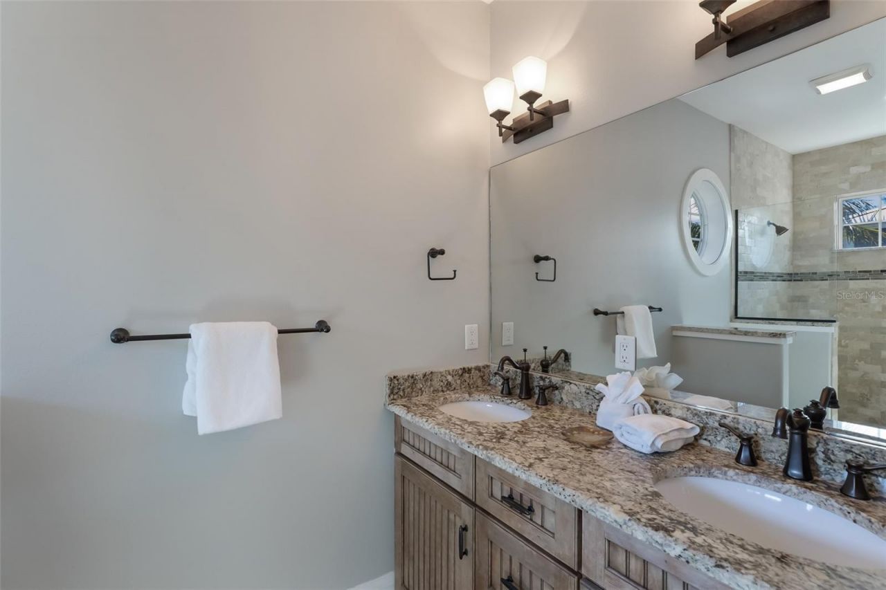 113 Maple Avenue, Anna Maria, FL 34216 Photo