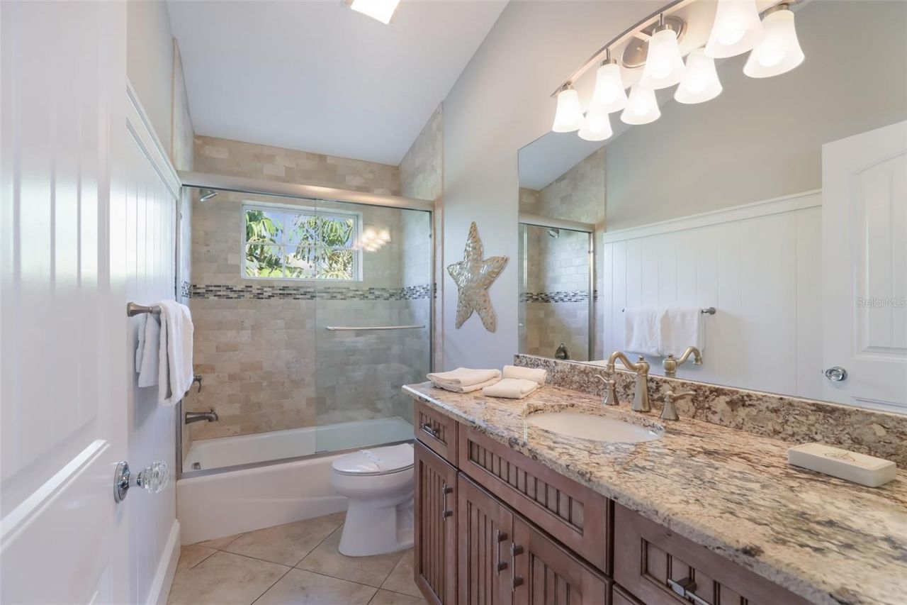 113 Maple Avenue, Anna Maria, FL 34216 Photo