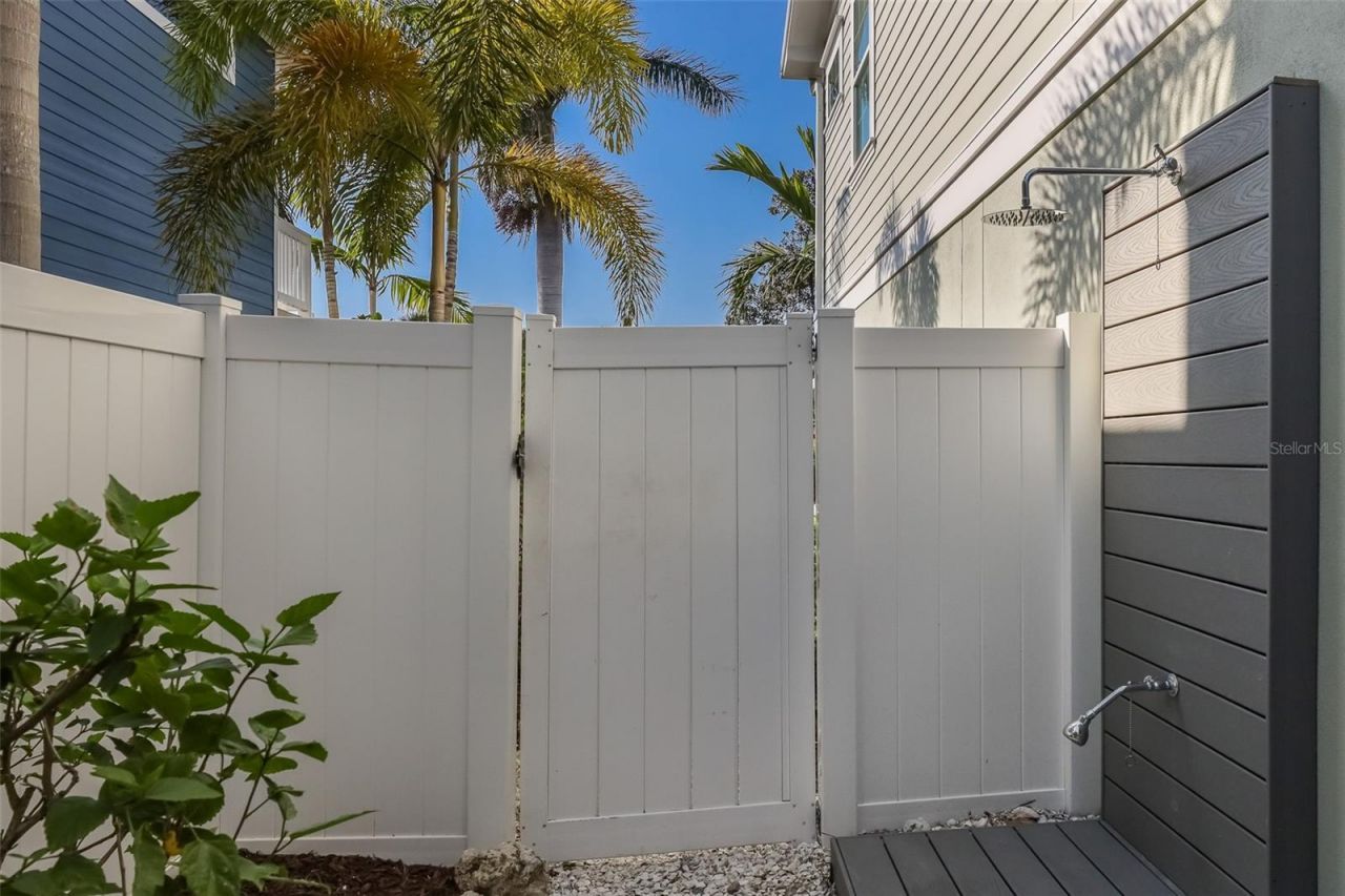 113 Maple Avenue, Anna Maria, FL 34216 Photo