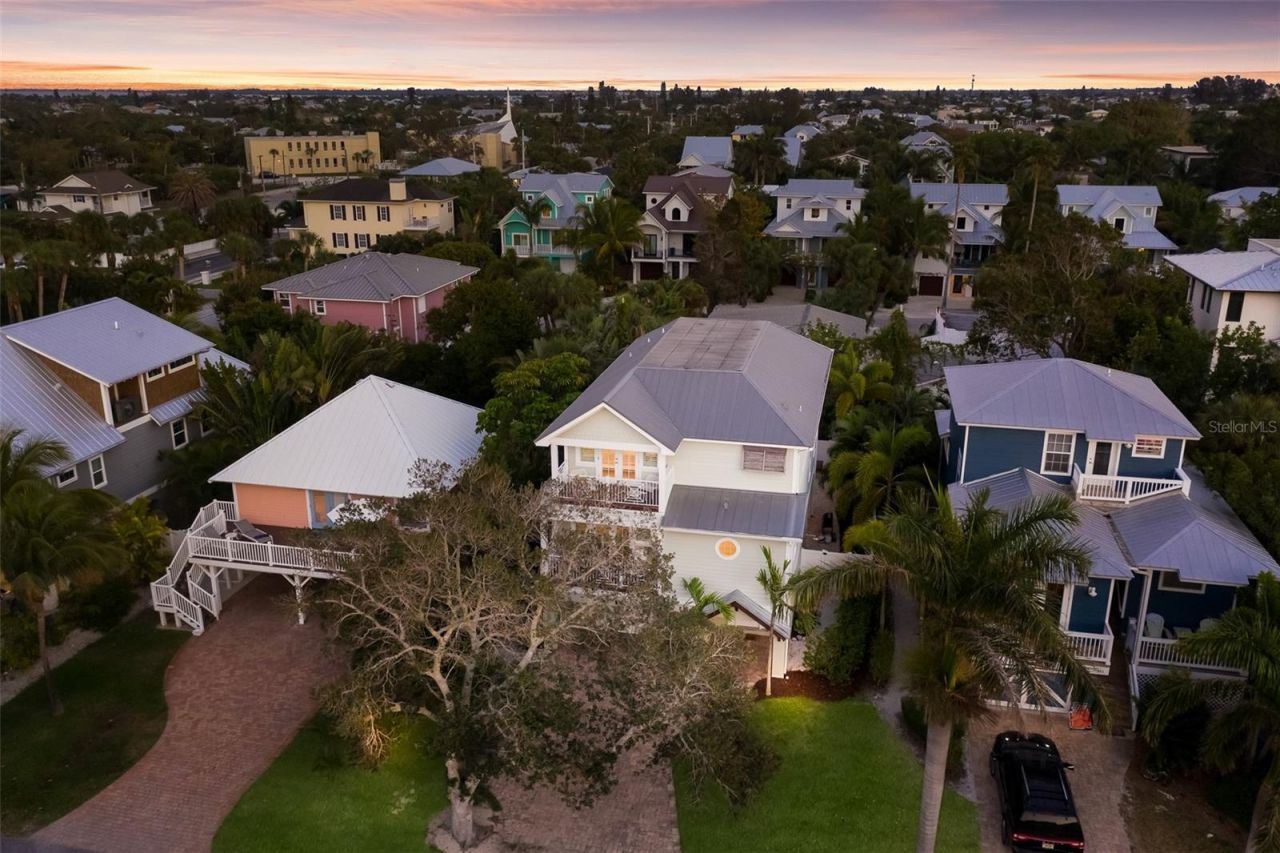 113 Maple Avenue, Anna Maria, FL 34216 Photo