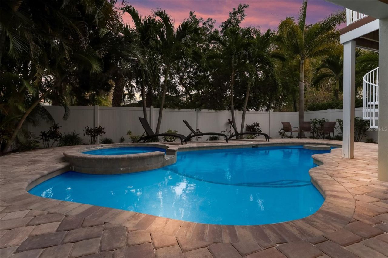 113 Maple Avenue, Anna Maria, FL 34216 Photo