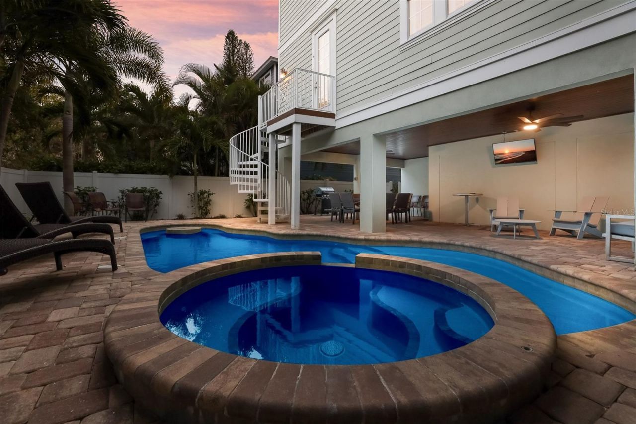 113 Maple Avenue, Anna Maria, FL 34216 Photo