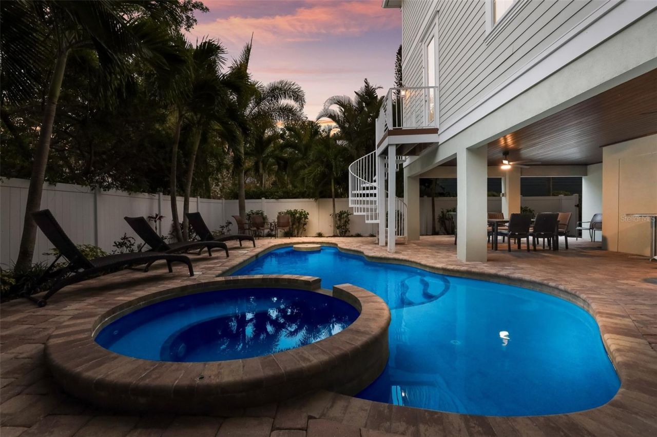 113 Maple Avenue, Anna Maria, FL 34216 Photo