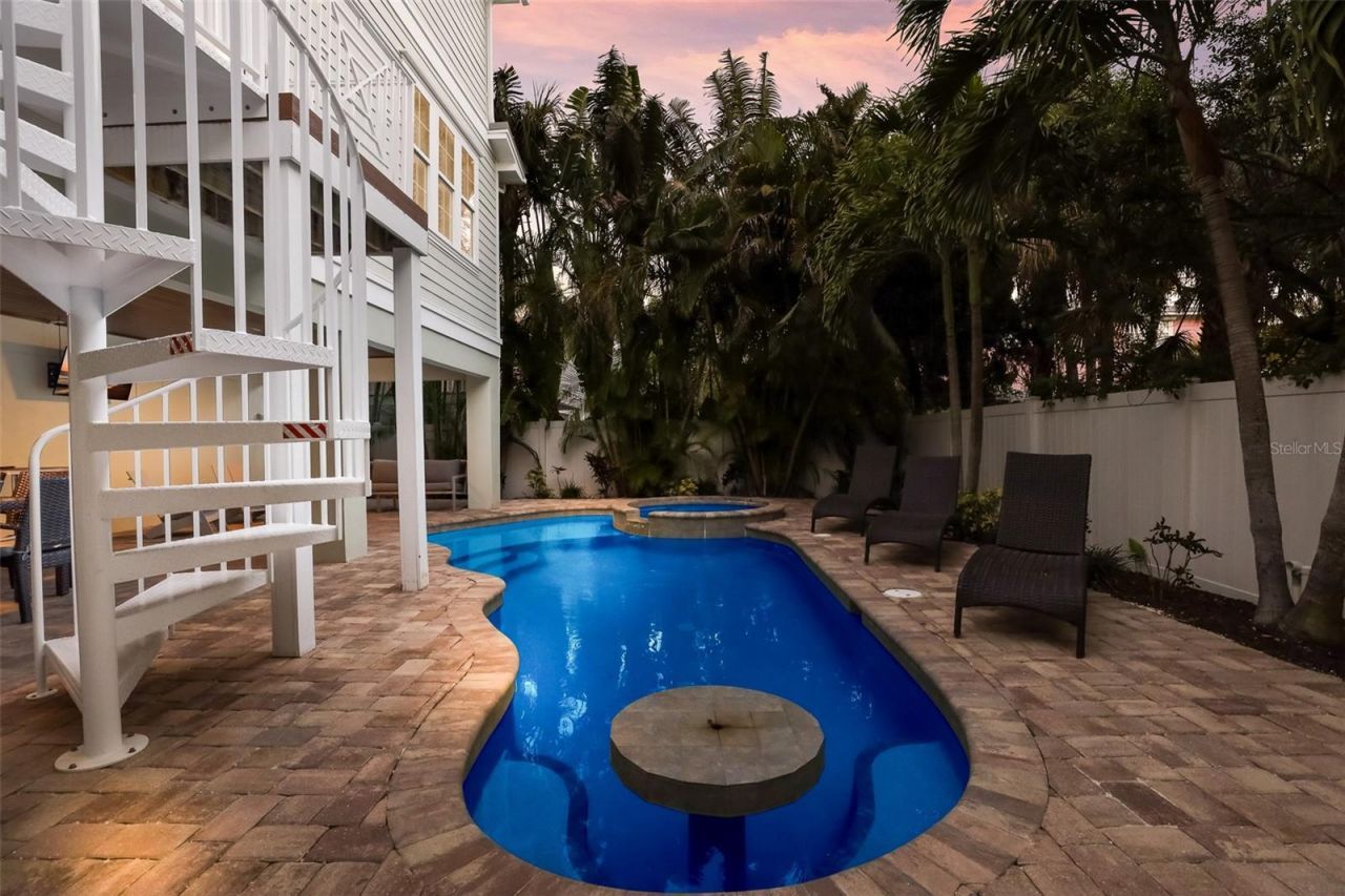 113 Maple Avenue, Anna Maria, FL 34216 Photo