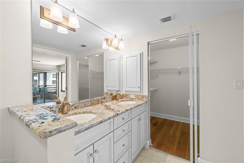 1605 Middle Gulf Dr, Unit 105, Sanibel, FL 33957 Photo