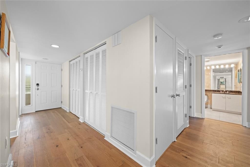 1605 Middle Gulf Dr, Unit 105, Sanibel, FL 33957 Photo