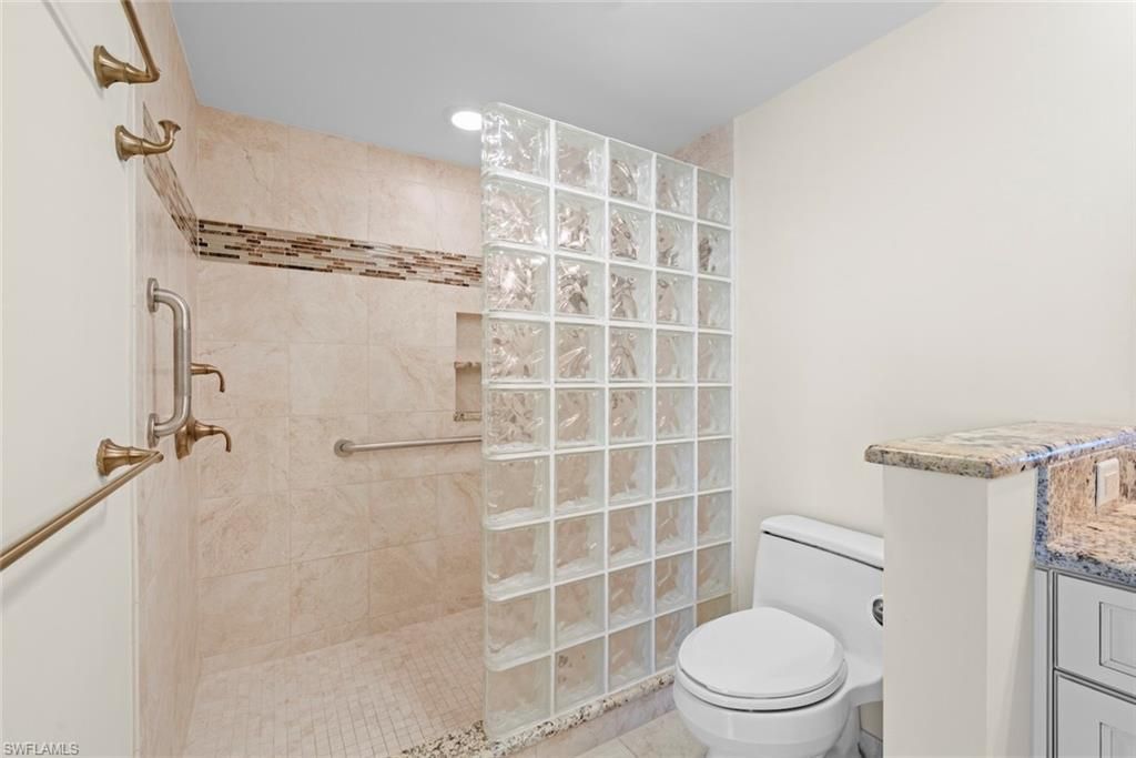 1605 Middle Gulf Dr, Unit 105, Sanibel, FL 33957 Photo