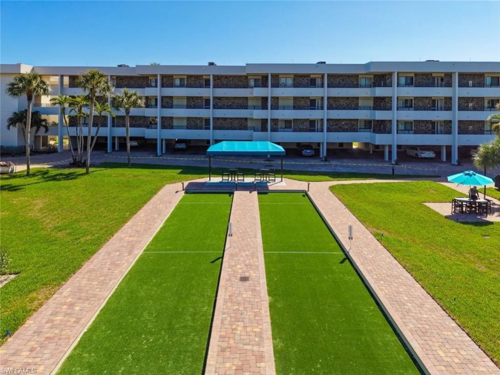 1605 Middle Gulf Dr, Unit 105, Sanibel, FL 33957 Photo