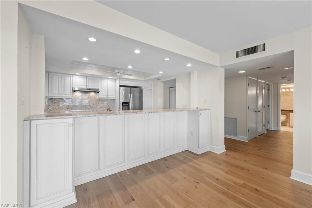 1605 Middle Gulf Dr, Unit 105, Sanibel, FL 33957 Photo