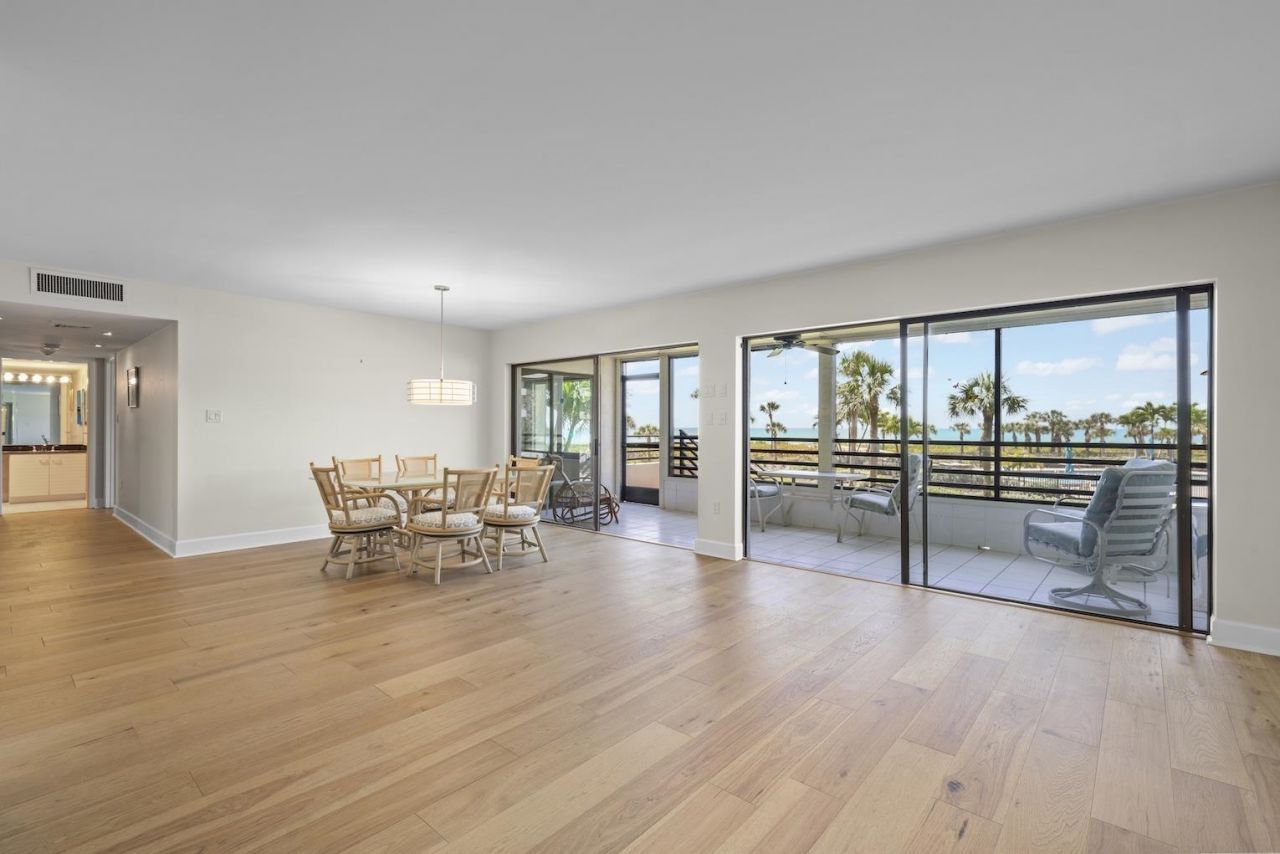 1605 Middle Gulf Drive, Unit 105, Sanibel, FL 33957 Photo