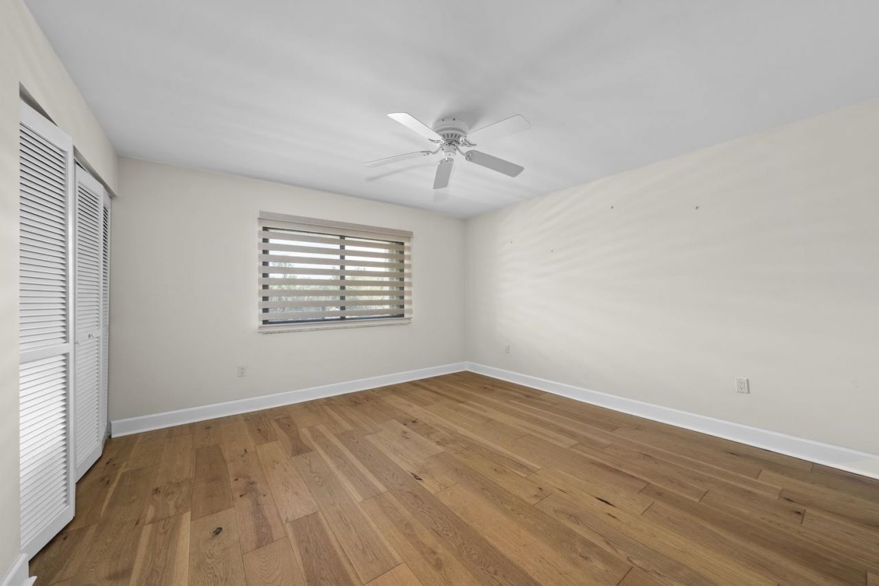 1605 Middle Gulf Drive, Unit 105, Sanibel, FL 33957 Photo