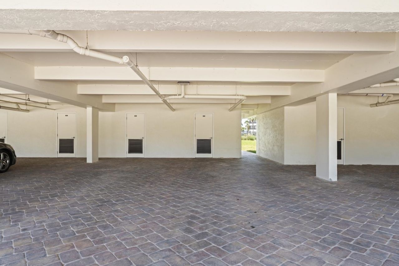 1605 Middle Gulf Drive, Unit 105, Sanibel, FL 33957 Photo