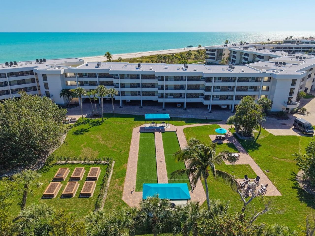 1605 Middle Gulf Drive, Unit 105, Sanibel, FL 33957 Photo